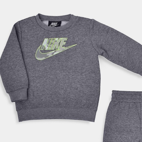 NWT Nike Kids Camo Sweatshirt 18 months - Picture 2 of 10